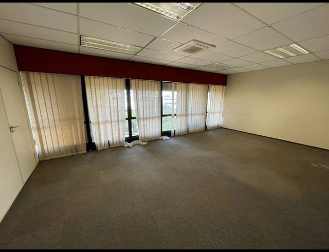 1,594M² OFFICE TO LET IN ALRODE